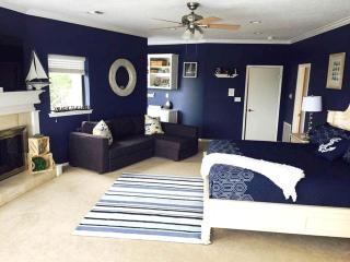 Luxury Waterfront Vacation Rental with a Boat Dock near Lake Texoma, Texas - 8