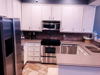 Luxury Waterfront Vacation Rental with a Boat Dock near Lake Texoma, Texas - 2