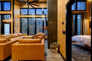 Spacious Modern Cabin with Basketball Court and Sauna in Broken Bow, Oklahoma - 2