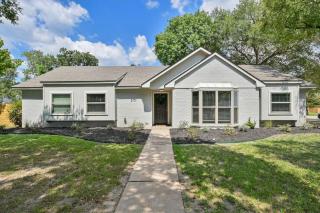 Peaceful Texas Retreat with Game Room & Private Outdoor Space Near Kyle Field & Downtown Bryan in Dr. Bryan, Texas - 0