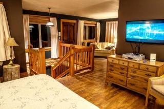 Cozy and Intimate Cabin Rental near Livingston for a Romantic Getaway in Montana - 1