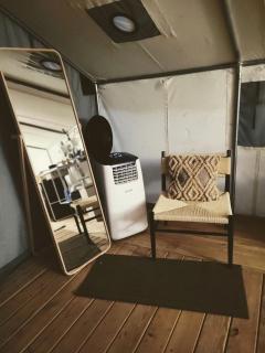 Lovely Safari Tent with Treetop Views for Family Glamping in Missouri - 9