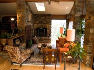 Fantastic Cabin Rental Perfect for a Family Vacation to Northwest Arkansas - 2