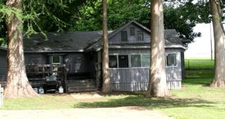 Rustic Waterfront Cottage Rental on the Guadalupe River in Texas - 0