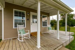 Modern, Rustic Farmhouse Vacation Rental with a Deck in Clarksville, Tennessee - 1
