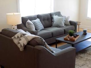 Modern, Rustic Farmhouse Vacation Rental with a Deck in Clarksville, Tennessee - 3