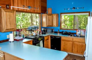 Large Cabin Rental with Mountain Views Overlooking Lake Wenatchee, Washington - 5