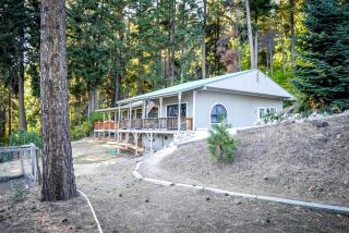 Large Cabin Rental with Mountain Views Overlooking Lake Wenatchee, Washington - 1