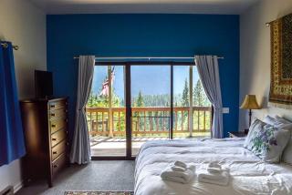 Large Cabin Rental with Mountain Views Overlooking Lake Wenatchee, Washington - 6