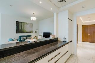 RH Luxe Vibes 2BR Al Habtoor City, Mesmerizing Canal View - 5