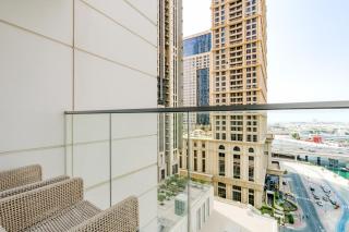 RH Luxe Vibes 2BR Al Habtoor City, Mesmerizing Canal View - 2