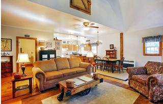 Light-Filled, Well-Appointed Mountain Cabin for a Vacation in Wells, Vermont - 9