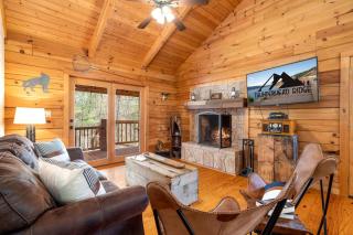 Renovated Cabin Near Great Smoky Mountains National Park, Tennessee - 9