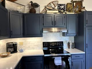 Renovated Cabin Near Great Smoky Mountains National Park, Tennessee - 2