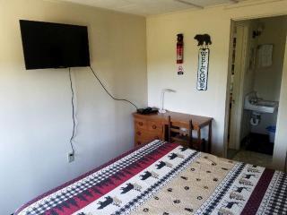 Family Cabin in Stewartstown for a New Hampshire Weekend Getaway - 1