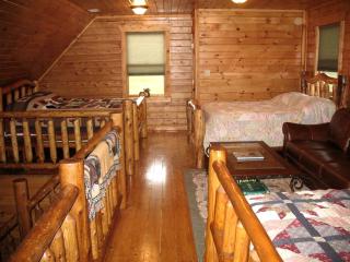 Rustic Log Cabin For a Group Getaway near Lake Cumberland in Kentucky - 2