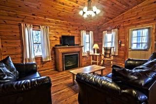 Secluded Log Cabin with a Hot Tub near Bridle Trails in Logan, Ohio - 5
