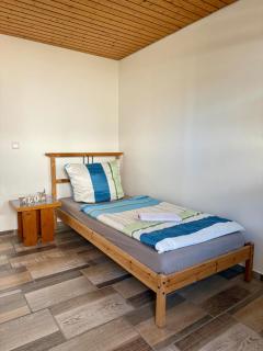 Frisch renovierte Ferienwohnung in Bad Schönborn - 4
