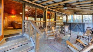 Nature's Hideaway: Cabin Retreat to Unwind from Gatlinburg's Crowds - 4