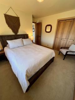 Elegant Vacation Home with Aspen Grove & Mountain Views near Ennis Lake in McAllister, Montana - 4