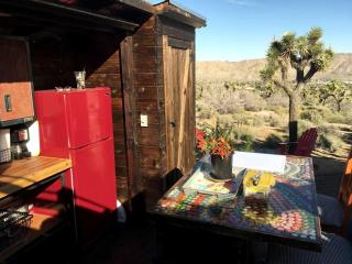 Unique Yucca Valley Rental Ideal for Romantic Getaways in California - Yucca Valley - 4