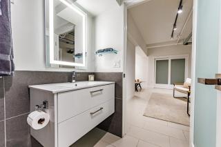 Modern Loft 1BR in Downtown LA! - 2