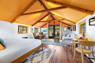 Beautiful Glamping Tented Cabin in Ingram, Texas, with Access to the Guadalupe River - 3