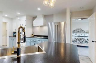 Spacious 4-Bedroom Home with Game Room Near Texas A&M in College Station, Texas - 4
