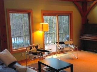Beautiful Two-Bedroom Cabin Rental Set in the Forests of the Berkshires, Massachusetts - 9