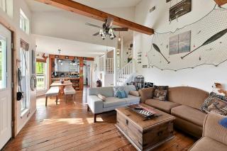 Modern Riverfront Cabin Perfect for Water Activities in Texas - Smithville - 9