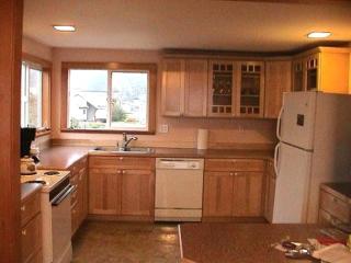Spacious Cottage Rental with Ocean Views in Netarts, Oregon - 4