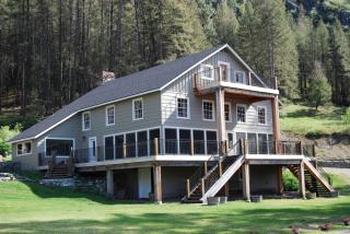 Luxury Vacation Rental on Palmer Lake in Okanogan County, Washington - 0