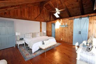 Fantastic Cabin Accommodation for Getaways near Chattahoochee National Forest, Georgia - 3
