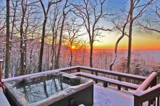 Fantastic Cabin Accommodation for Getaways near Chattahoochee National Forest, Georgia - 9