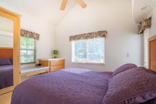 Family-Size Cottage with Trinity River Views in California - 7