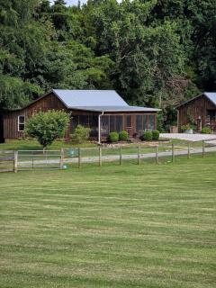 Cozy Cabin with Pool Table for a Relaxing Romantic Escape near Chickamauga, Georgia - 5
