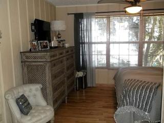 Charming Lakefront Cottage Rental Perfect for 20 near Jacksonville, Florida - 5