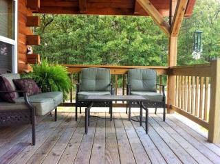 Two-Story Log Cabin Rental with a Hot Tub near Upper Meramec River, Missouri - 8