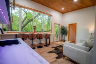 Spectacular Luxurious Tree House with Jacuzzi and Fire Pit in Texas - 5