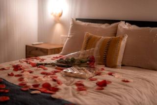 Spectacular Luxurious Tree House with Jacuzzi and Fire Pit in Texas - 4