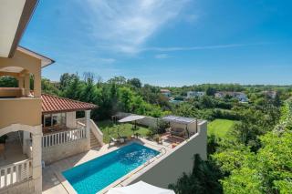 Villa Coridigo - Unique High Position, Panorama Nature View, Cozy Dining Terrace, Fenced Property - 8