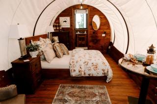 Ohio Glamping Destination in this Covered Wagon in Arcanum - 7