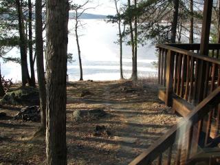 Idyllic Waterfront Log Cabin in Wayne County Overlooking Lake Wallenpaupack, Pennsylvania - 2