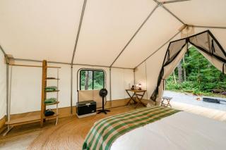 Classic Safari Tent in the Heart of the Adirondack Wilderness, near Lake George, New York - 8
