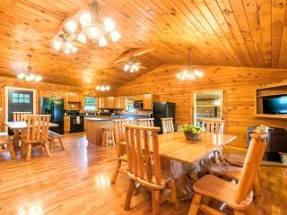 Gorgeous and Spacious Cabin Rental for a Group Vacation near Hocking Hills State Park, Ohio - 8