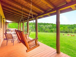 Gorgeous and Spacious Cabin Rental for a Group Vacation near Hocking Hills State Park, Ohio - 3