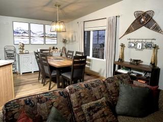 Charming Cabin Rental with Mountain Views in Packwood, Washington - 8