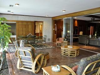 Spacious Waterfront Villa Rental for Weekend Getaways near Dallas, Texas - 7
