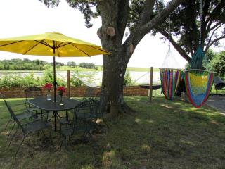 Spacious Waterfront Villa Rental for Weekend Getaways near Dallas, Texas - 2
