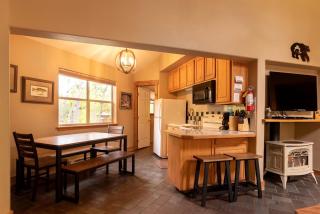 Beautiful Secluded Cabin with a Hot Tub near Monarch Mountain in Colorado - 2